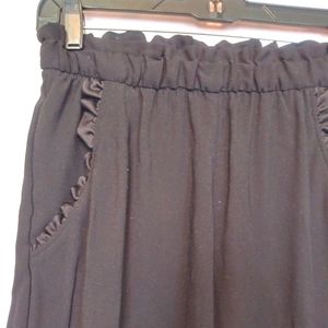 H&M Wide Leg Ruffle Cropped Trouser
